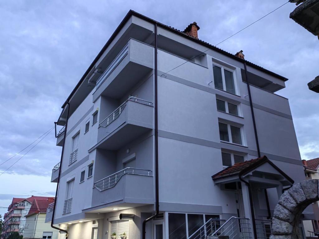 Vila Bolonja Struga Eksteriør billede